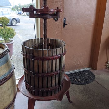 Compton Family Wines - Display - Wineries Near Me - Philomath, Oregon
