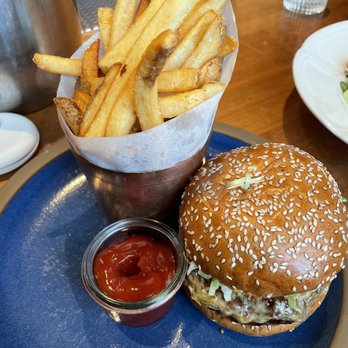 Cindy's Rooftop - Burger - New American Near Me - Chicago, Illinois Cindy's Rooftop - Burger - New American Near Me - Chicago, Illinois