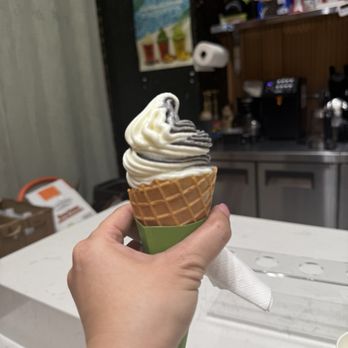 Fujiissa - Black sesame & milk soft serve ice cream - Bubble Tea Near Me - New York, New York