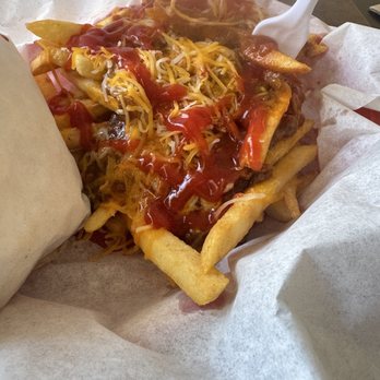 Golden Eagle Burger Cafe - Sm. Chili Cheese Fry - Burgers Near Me - Gardena, California