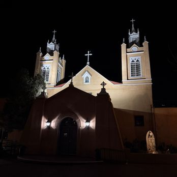 Old Town Albuquerque - San Felipe de Neri Parish - Shopping Centers Near Me