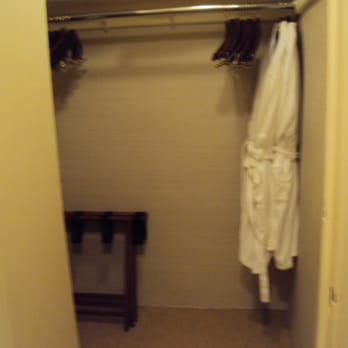The Lombardy - Walk in closet - Hotels Near Me - New York, New York The Lombardy - Walk in closet - Hotels Near Me - New York, New York