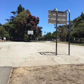 Washington Park - Basketball court - Parks Near Me - Burlingame, California