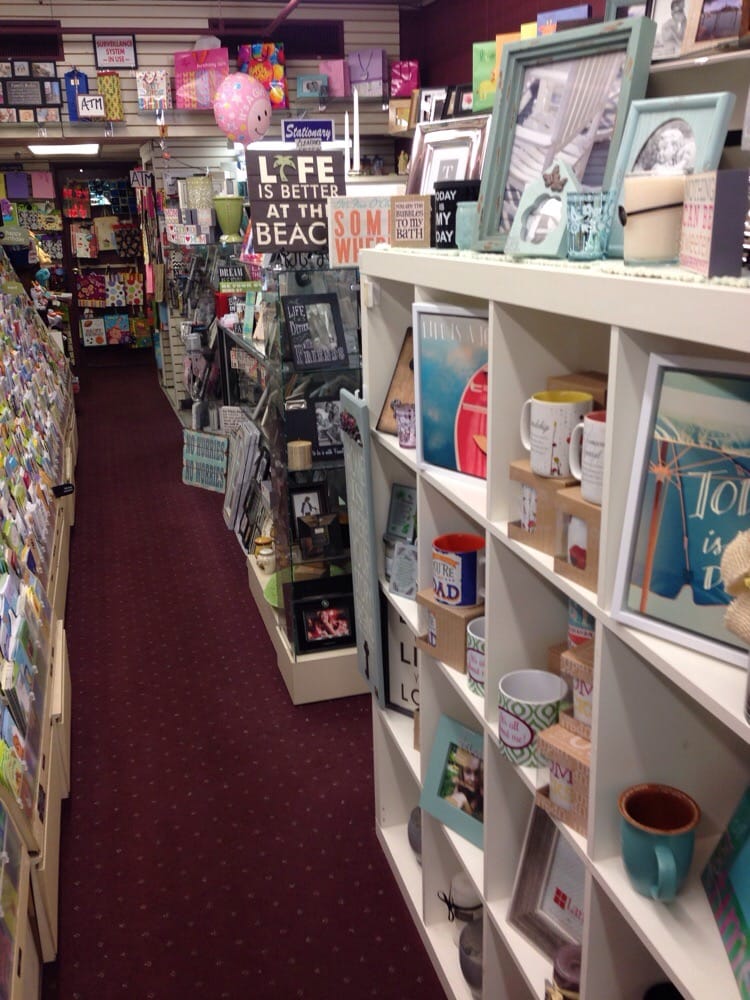 FRIENDLY CARDS AND GIFTS 1906 Wantagh Ave, Wantagh, New York Cards