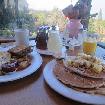 Kula Lodge & Restaurant - Mushroom Omelet & Pancakes with Pineapple and Coconut! - Breakfast & Brunch Near Me - Kula, Hawaii