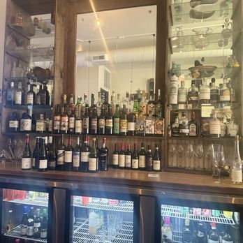 Black Mountain Wine House - Bar Area - Wine Bars Near Me - St. Louis, Missouri