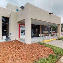 Bank of America Financial Center - Storefront