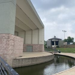 Wolf Pen Creek Amphitheater - Amphitheater