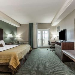 Baymont by Wyndham Bellevue - 1 King Bed Room