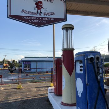 Red Pepper Pizzeria & Pasta - Carnation - Outside - Pizza Near Me - Carnation, Washington Red Pepper Pizzeria & Pasta - Carnation - Outside - Pizza Near Me - Carnation, Washington