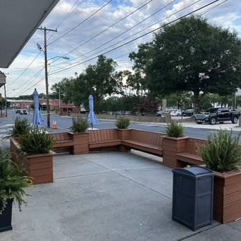 Creama Cafe - Outside seating area - Coffee & Tea Near Me - Marshville, North Carolina