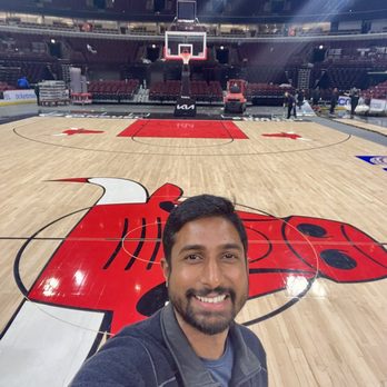 United Center - Bulls court - Stadiums & Arenas Near Me - Chicago, Illinois United Center - Bulls court - Stadiums & Arenas Near Me - Chicago, Illinois