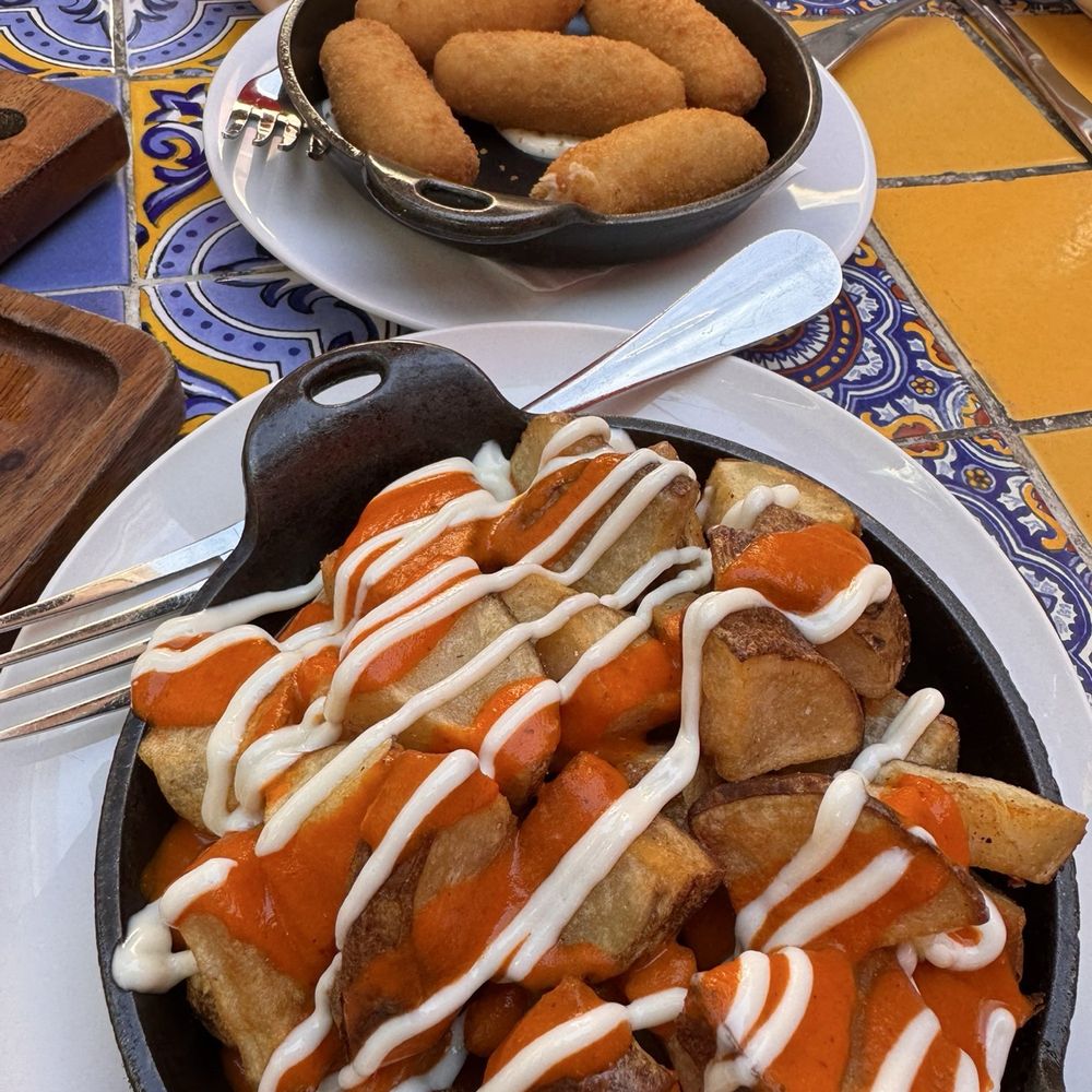 Casa Córdoba - Patatas Bravas and Croquetas de Jamón y Pollo - Spanish Near Me - Montrose, California Casa Córdoba - Patatas Bravas and Croquetas de Jamón y Pollo - Spanish Near Me - Montrose, California