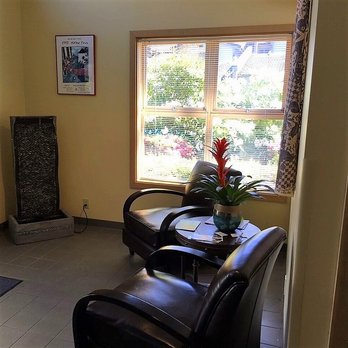 Current Dental - Waiting lounge at Current Dental - General Dentistry Near Me - Bainbridge Island, Washington