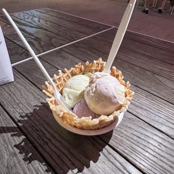 Jeni's Splendid Ice Creams - Ice Cream & Frozen Yogurt Near Me - Greenville, South Carolina Jeni's Splendid Ice Creams - Ice Cream & Frozen Yogurt Near Me - Greenville, South Carolina