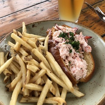Nelson's - Lobster roll - Seafood Near Me - Rancho Palos Verdes, California