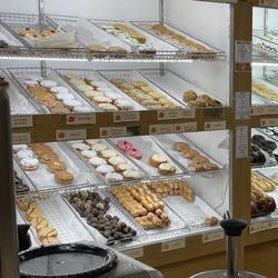 Maple Donuts - Donut selection
