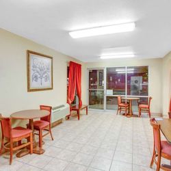 Travelodge by Wyndham Coalinga - Lobby