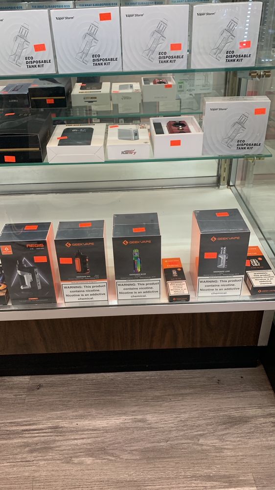 SMOKERS Updated July 2024 68 Photos 4440 E Washington Ave, Las