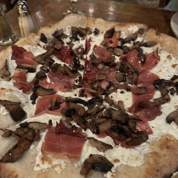 Restaurant Joanina - Pizza Bianca Con Speck - Italian Near Me - Huntington, New York Restaurant Joanina - Pizza Bianca Con Speck - Italian Near Me - Huntington, New York