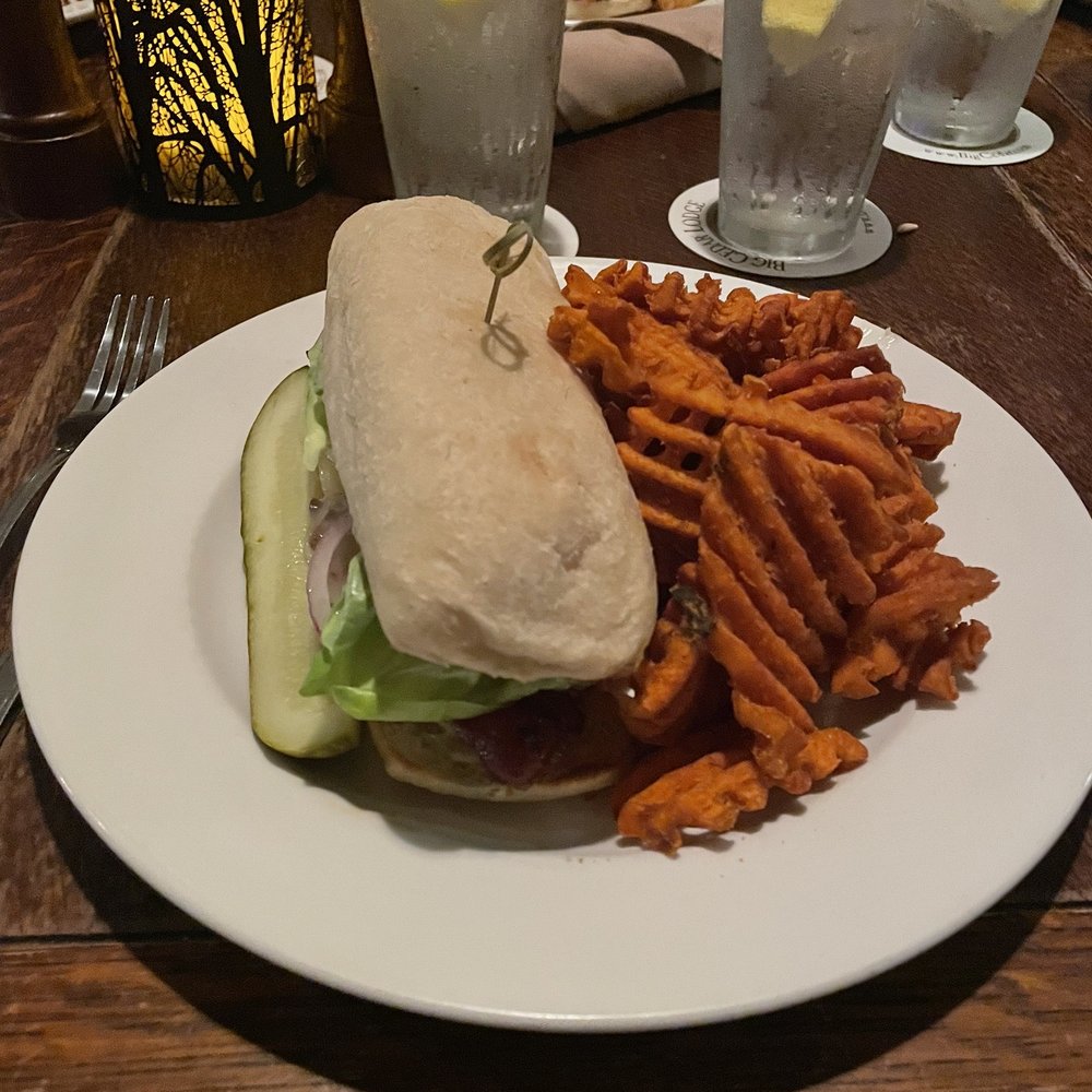 Buzzard Bar - Chicken sandwich and sweet potato fries - Bars Near Me - Ridgedale, Missouri Buzzard Bar - Chicken sandwich and sweet potato fries - Bars Near Me - Ridgedale, Missouri
