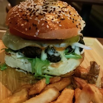 Morgan's On the Danforth - Morgans Burger - Gastropubs Near Me - Toronto, Ontario