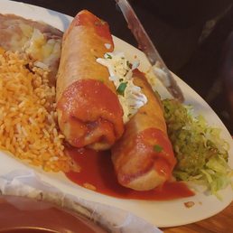 Chimichangas are amazing not matter WHAT you get them stuffed with. These had veggies, I usually opt for something that used to be alive. Chimichangas are amazing not matter WHAT you get them stuffed with. These had veggies, I usually opt for something that used to be alive.