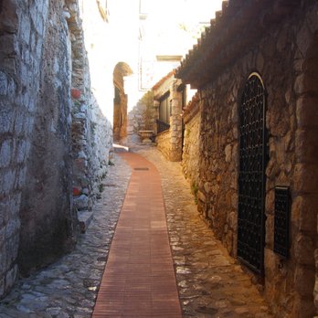 Château Eza - French Near Me - Èze, 06