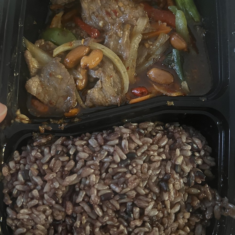 PadThai Bistro - Beef Kung Pao. More rice than actual entree portion. - Thai Near Me - Glendale, California PadThai Bistro - Beef Kung Pao. More rice than actual entree portion. - Thai Near Me - Glendale, California
