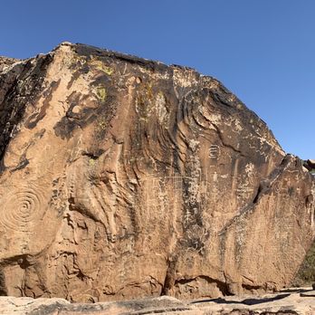Bloomington Petroglyph Park - Cool stuff - Parks Near Me - Saint George, Utah