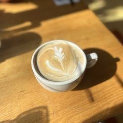Little Cheerful Cafe - Latte