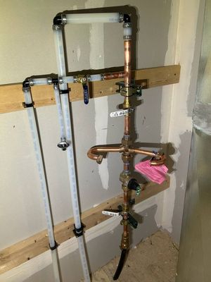 D&E Plumbing Logo