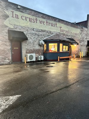 Turoni's Pizzery & Brewery by null