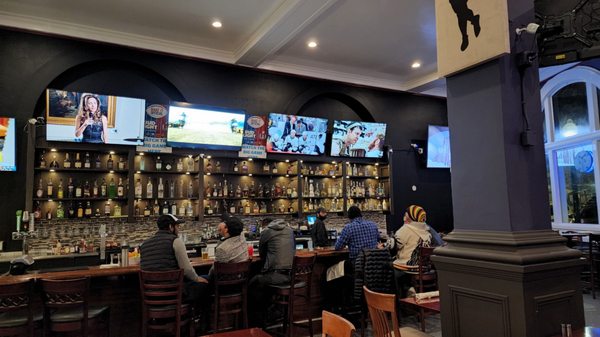 Yeti Sports Bar and Restaurant | Nepalese Indian Restaurant Berkeley by null