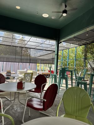 Handsome Dan's by null