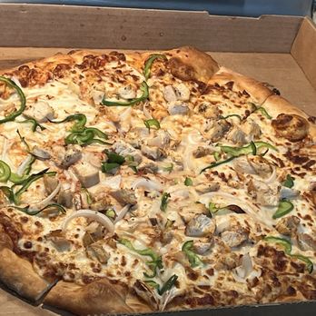 East Hill Pizza - Chicken Onion Green pepper - Pizza Near Me - Pensacola, Florida East Hill Pizza - Chicken Onion Green pepper - Pizza Near Me - Pensacola, Florida