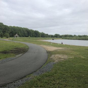 Veterans Park - Dog Parks Near Me - Hamilton, New Jersey Veterans Park - Dog Parks Near Me - Hamilton, New Jersey
