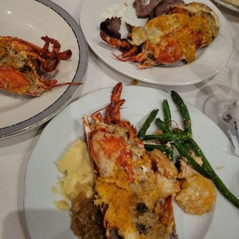 Cafe Sierra - New American Near Me - Universal City, California