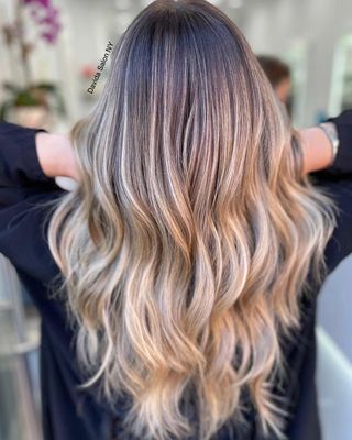 Davida Salon by null