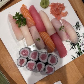 Flaming Fusion - Sushi deluxe was amazing. Perfect balance of fish and rice. - Chinese Near Me - Winder, Georgia