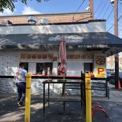 Amore Pizza by jack calandra