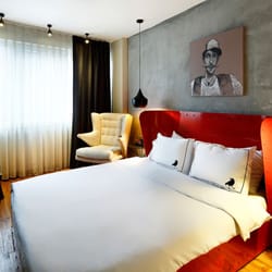 Sub Hotel