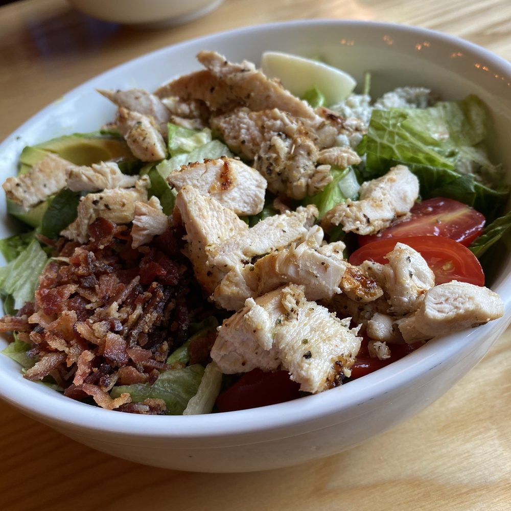 Plan b Southington - California Cobb salad with chicken - Burgers Near Me - Southington, Connecticut Plan b Southington - California Cobb salad with chicken - Burgers Near Me - Southington, Connecticut