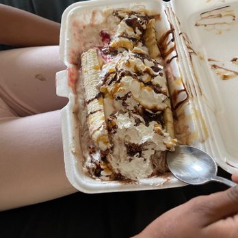 Maggie's Snow Cone & Ice Cream - Banana split - Ice Cream & Frozen Yogurt Near Me - Spring, Texas Maggie's Snow Cone & Ice Cream - Banana split - Ice Cream & Frozen Yogurt Near Me - Spring, Texas