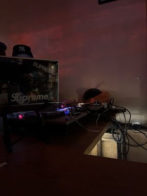 BarRoom, at Dick & Jane’s by null