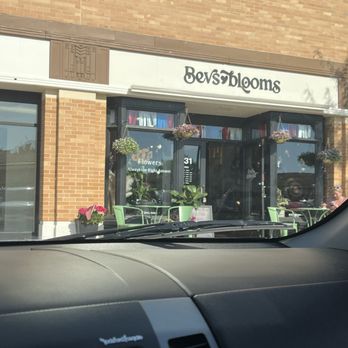 Bevs Blooms - Store front - Florists Near Me - Wheaton, Illinois Bevs Blooms - Store front - Florists Near Me - Wheaton, Illinois