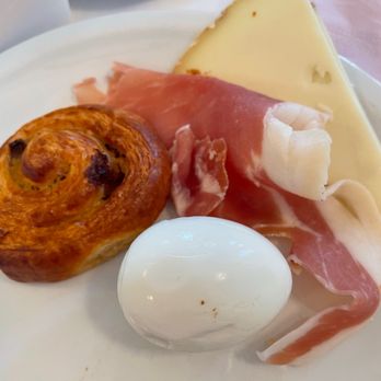 Gallia et Londres - Of course croissants but I like raisin, local cheese - Lourdes, 65
