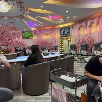 Milano Nail Spa Galleria - Nail Salons Near Me - Houston, Texas