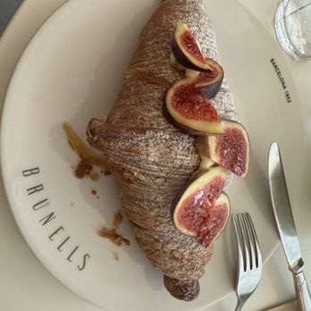 Brunells - Bakeries Near Me - Barcelona, B