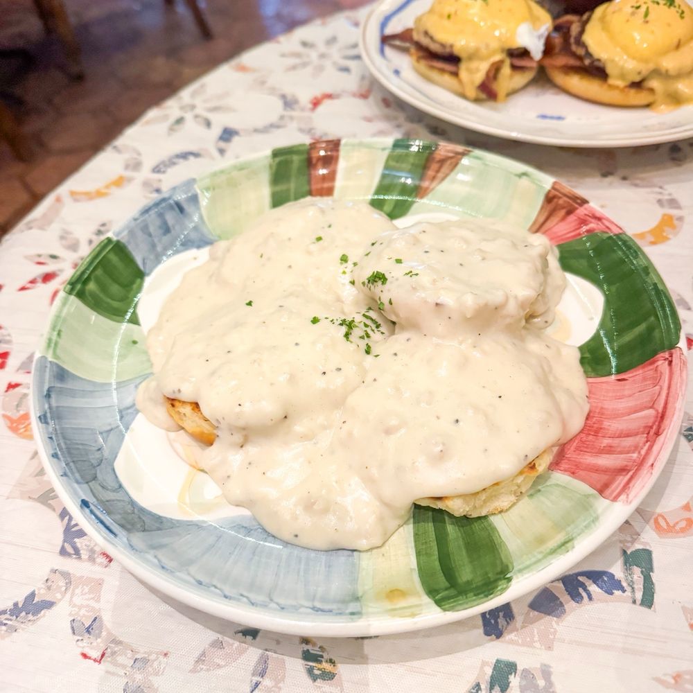 Comfort Cafe - Los Patios - Biscuits and Sausage Gravy - Breakfast & Brunch Near Me - San Antonio, Texas